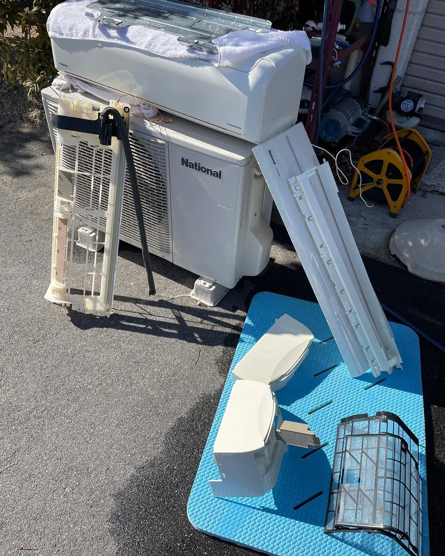 室外機も2台クリーニング✨